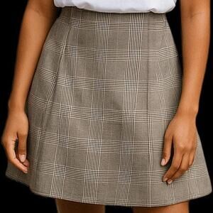 Ann Taylor Factory Black & Cream Plaid A-line Knee Length Skirt - Size 4